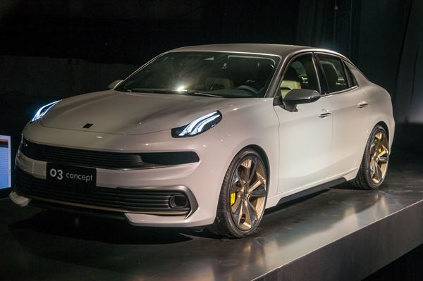 Le 17ème salon automobile de Shanghai ouvre ses portes au public