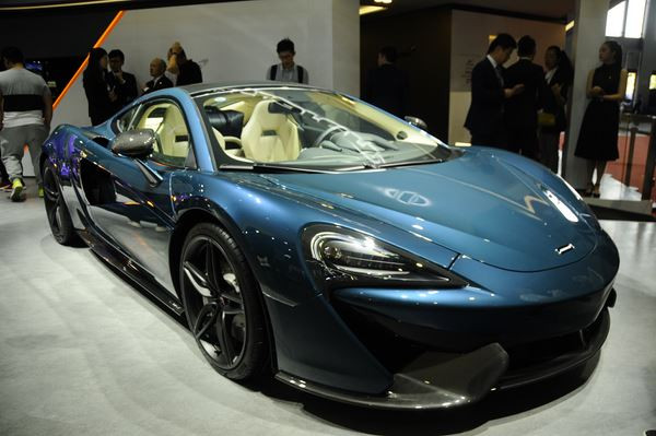 Le 17ème salon automobile de Shanghai ouvre ses portes au public