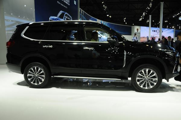 Le 17ème salon automobile de Shanghai ouvre ses portes au public