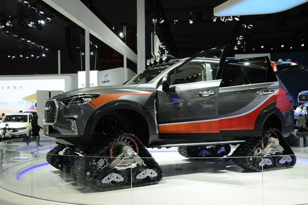 Le 17ème salon automobile de Shanghai ouvre ses portes au public