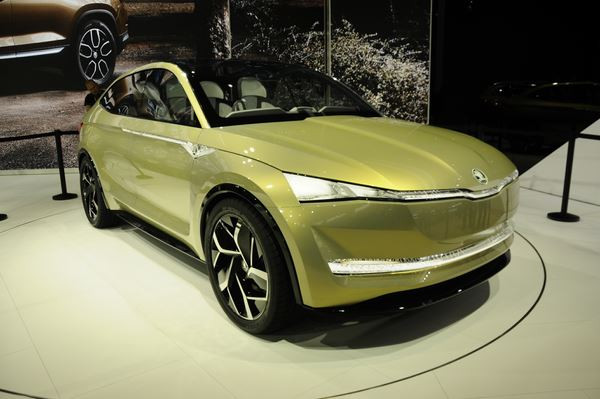 Le 17ème salon automobile de Shanghai ouvre ses portes au public