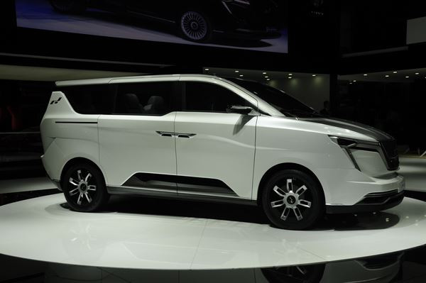 Le 17ème salon automobile de Shanghai ouvre ses portes au public