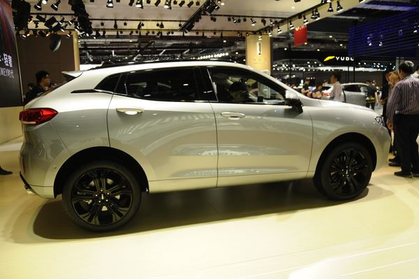 Le 17ème salon automobile de Shanghai ouvre ses portes au public