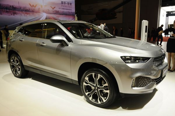 Le 17ème salon automobile de Shanghai ouvre ses portes au public