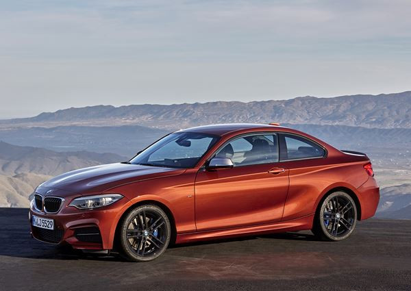 La BMW Série 2 Coupé reçoit des phares bi-LEDs