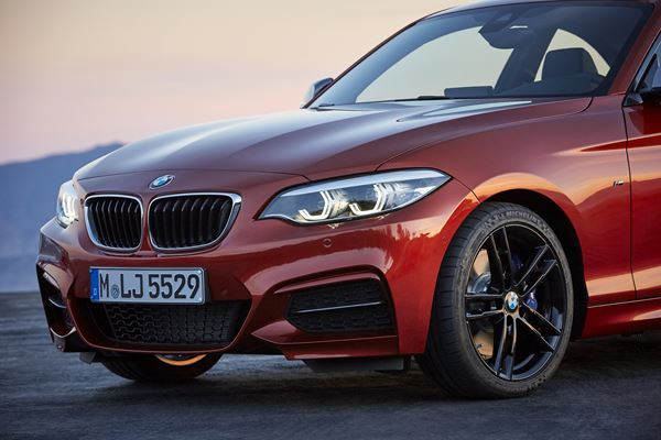 La BMW Série 2 Coupé reçoit des phares bi-LEDs