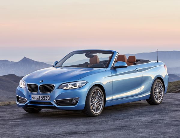 La BMW Série 2 Cabriolet s'offre un nouveau visage avec des phares à LEDs