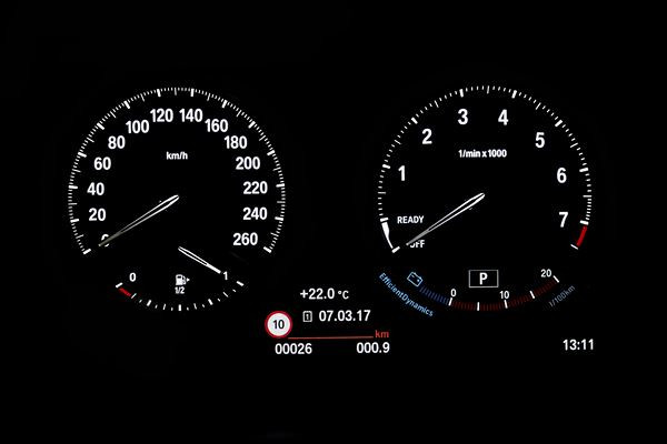La BMW Série 2 Cabriolet s'offre un nouveau visage avec des phares à LEDs