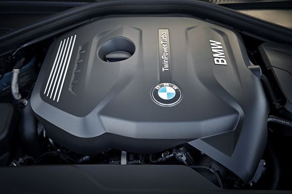 La BMW Série 2 Cabriolet s'offre un nouveau visage avec des phares à LEDs