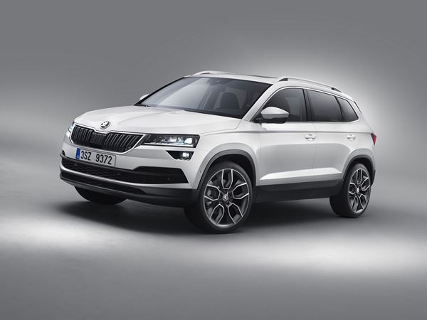 Le SUV compact Skoda Karoq affiche un design dynamique et émotif