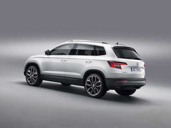 Le SUV compact Skoda Karoq affiche un design dynamique et émotif