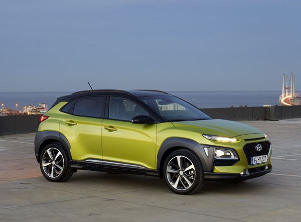 Le SUV urbain Hyundai Kona affiche un design acéré avant-gardiste
