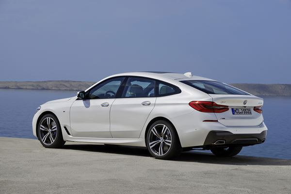 La BMW Série 6 Gran Turismo adopte une ligne de toit basse