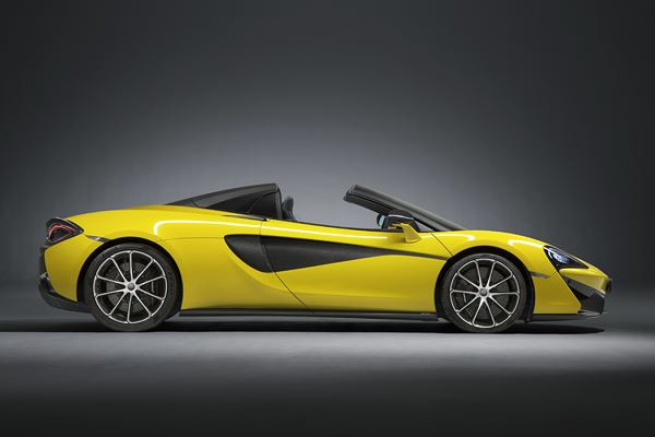 La sportive biplace McLaren 570S se décline en Spider