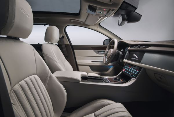 La Jaguar XF se décline en version break Sportbrake