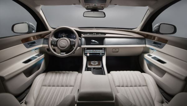 La Jaguar XF se décline en version break Sportbrake