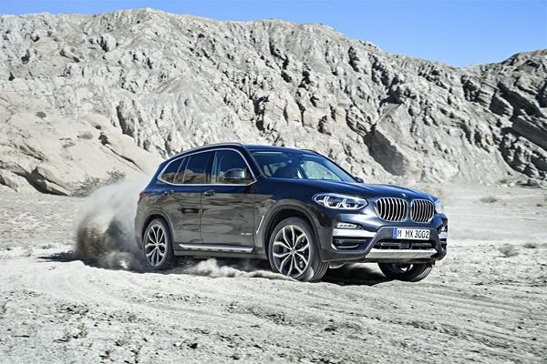 La BMW X3 fait rimer look tout terrain avec allure sportive
