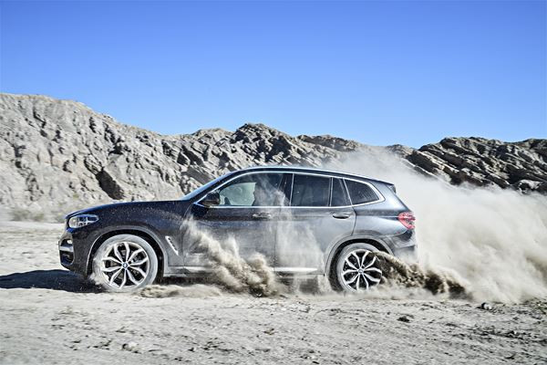 La BMW X3 fait rimer look tout terrain avec allure sportive