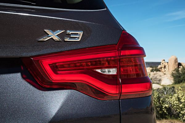 La BMW X3 fait rimer look tout terrain avec allure sportive