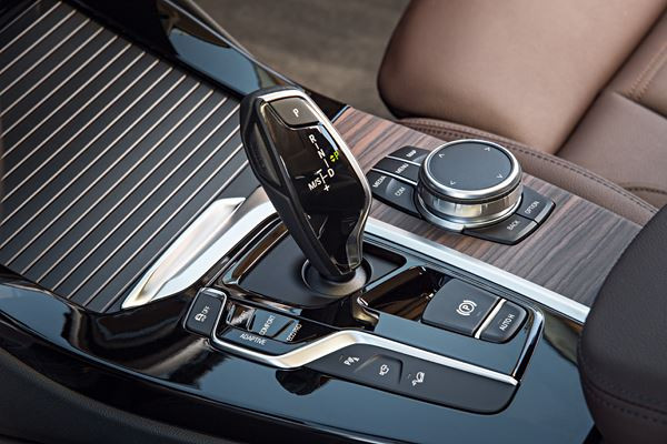 La BMW X3 fait rimer look tout terrain avec allure sportive