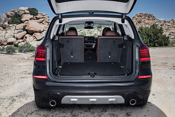 La BMW X3 fait rimer look tout terrain avec allure sportive