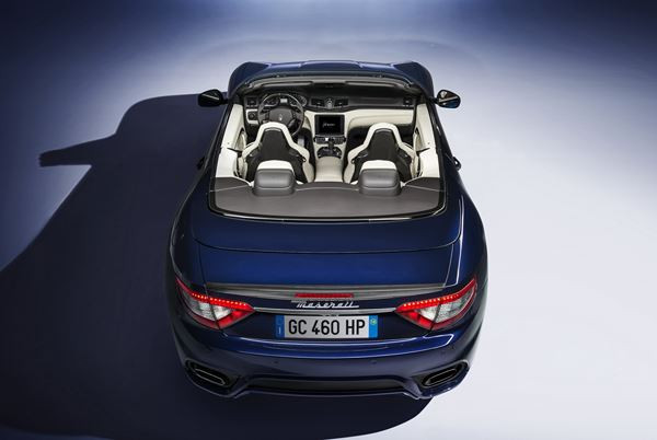 La Maserati GranCabrio adopte la calandre en nez de requin
