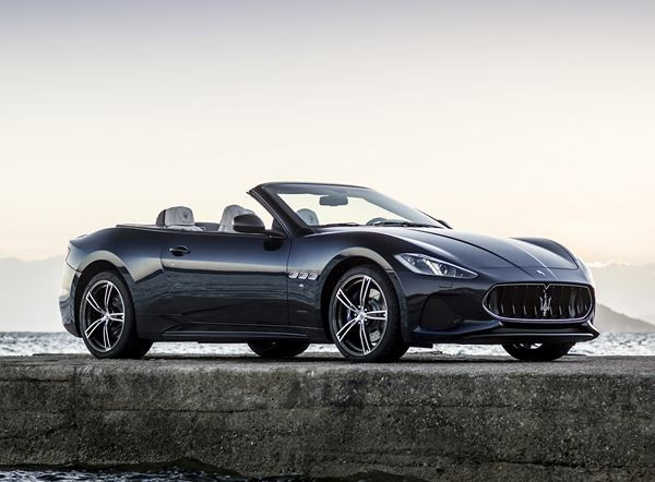 La Maserati GranCabrio adopte la calandre en nez de requin