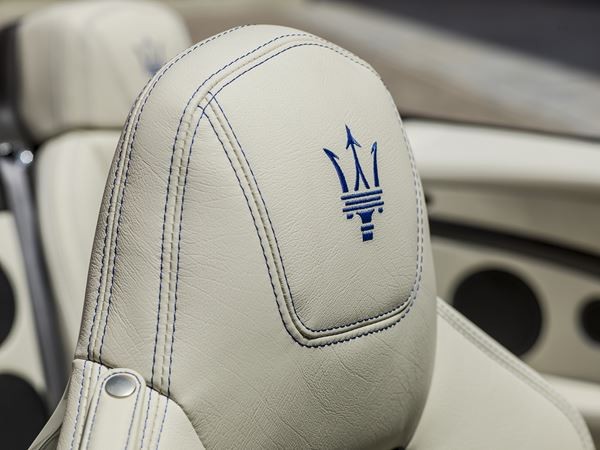 La Maserati GranCabrio adopte la calandre en nez de requin