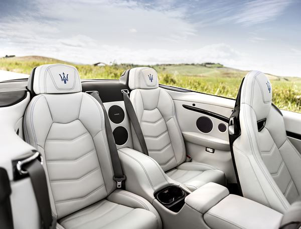 La Maserati GranCabrio adopte la calandre en nez de requin