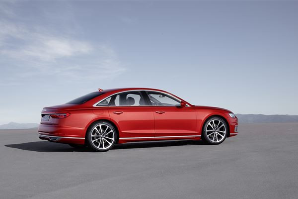 La berline de luxe Audi A8 embarque des fonctions de conduite autonome