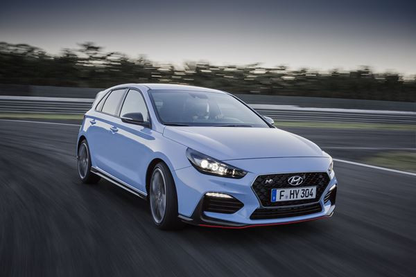 La Hyundai i30 N haute performance adore les virages serrés