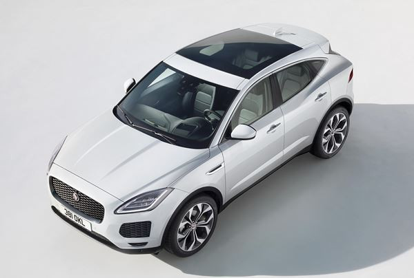 Le SUV compact Jaguar E-Pace affiche des proportions musclées