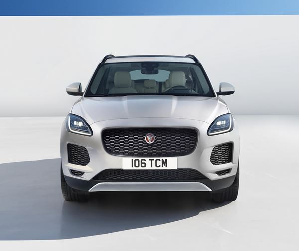 Le SUV compact Jaguar E-Pace affiche des proportions musclées