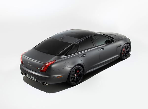La berline de luxe Jaguar XJ bénéficie de mises à niveau technologiques