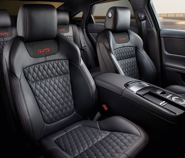 La berline de luxe Jaguar XJ bénéficie de mises à niveau technologiques