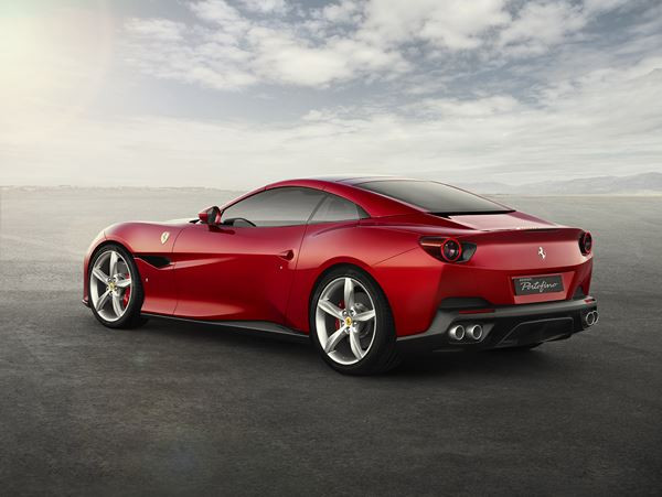 La Ferrari Portofino à toit rigide escamotable développe 600 ch