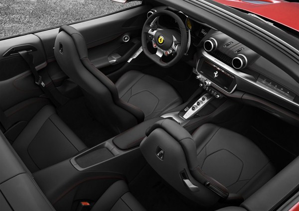 La Ferrari Portofino à toit rigide escamotable développe 600 ch