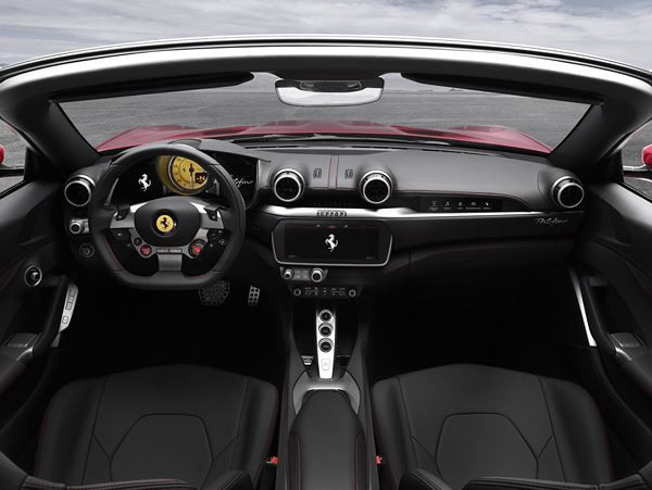 La Ferrari Portofino à toit rigide escamotable développe 600 ch