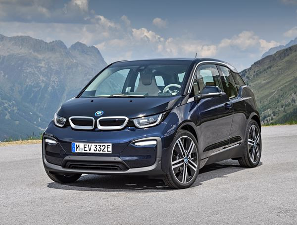 La BMW i3 s'offre des améliorations et une variante plus sportive