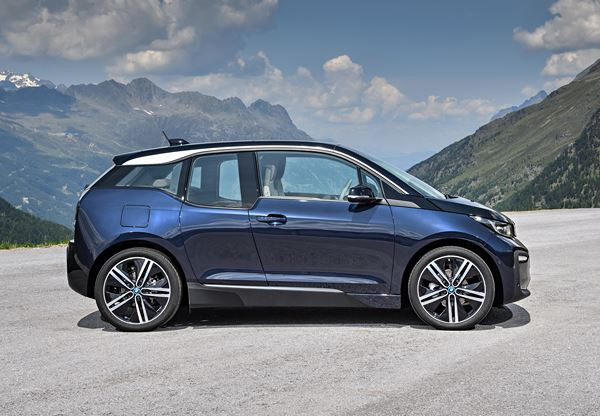 La BMW i3 s'offre des améliorations et une variante plus sportive