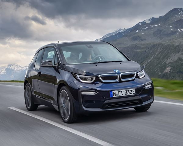 La BMW i3 s'offre des améliorations et une variante plus sportive