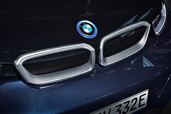 La BMW i3 s'offre des améliorations et une variante plus sportive