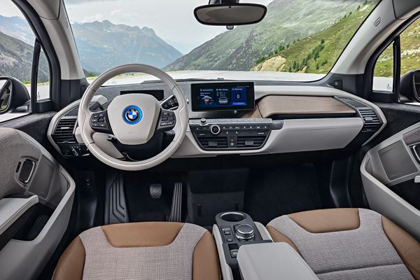 La BMW i3 s'offre des améliorations et une variante plus sportive