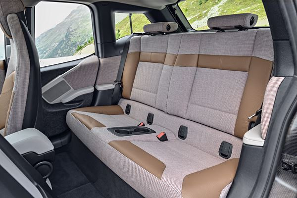 La BMW i3 s'offre des améliorations et une variante plus sportive
