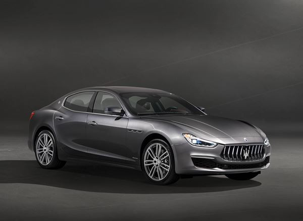 La berline sportive italienne Maserati Ghibli s'offre une mise à jour