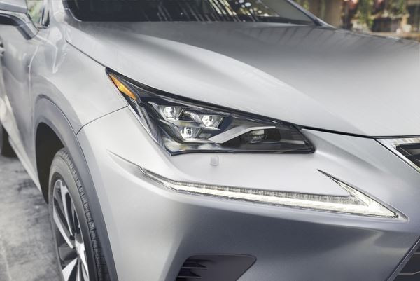 L'audacieux crossover Lexus NX s'offre un design revisité
