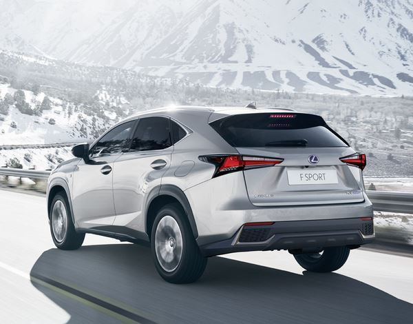 L'audacieux crossover Lexus NX s'offre un design revisité