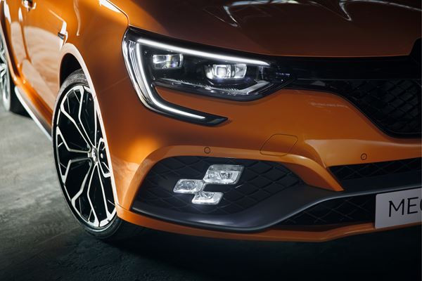 La Renault Mégane R.S. est dotée du système 4Control à quatre roues directrices