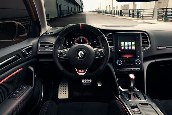 La Renault Mégane R.S. est dotée du système 4Control à quatre roues directrices