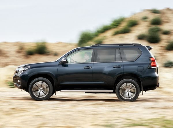 Le Toyota Land Cruiser s'offre un restylage